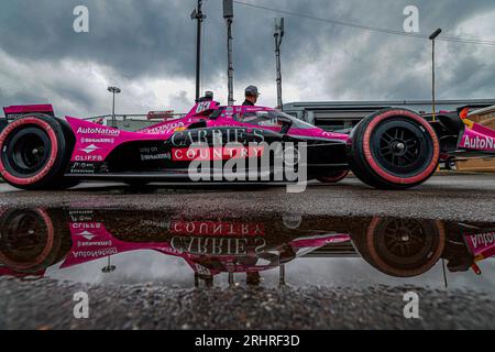 Nashville, TN, USA. August 2023. Crew-Mitglieder von Meyer Shank Racing Honda bereiten ihr Rennauto für den Big Machine Music City Grand Prix in Nashville, TN, USA, vor. (Bild: © Brandon K. Carter Grindstone Med/ASP) NUR REDAKTIONELLE VERWENDUNG! Nicht für kommerzielle ZWECKE! Stockfoto