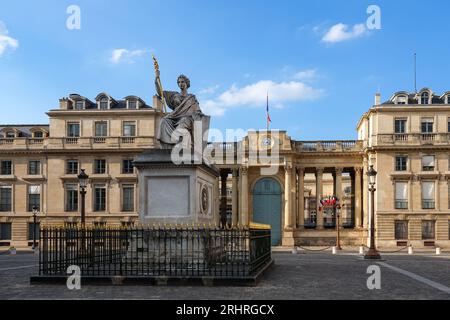 Hintereingang der Statue der französischen Nationalversammlung und des Gesetzes - Paris, Frankreich Stockfoto