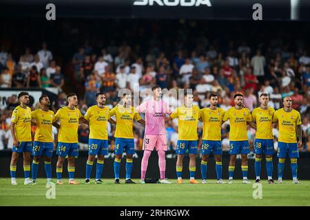 Valencia, Spanien. August 2023. UD Las Palmas Spieler vor dem LaLiga Spiel zwischen Valencia CF gegen UD Las Palmas in Mestalla am 18. August 2023 in Valencia, Spanien. Quelle: Saolab/Alamy Live News Stockfoto