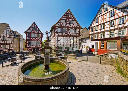 Fachwerkhäuser am Kornmarkt in der historischen Altstadt, Deutschland, Hessen, Wetzlar Stockfoto