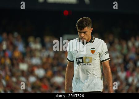 Gabriel Paulista von Valencia CF in Aktion während der Regular Season Runde 2 der La Liga EA Sport am 18. august 2023 im Mestalla Stadium (Valencia, La Lig) Stockfoto