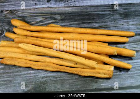 Brotstangen, auch bekannt als Grissini, grissino oder Dipping Stäbchen, Batchverkauf, französische Stangen, gesalzen mit Kreuzkümmel und Anis, in der Regel in Bleistiftgröße sti Stockfoto