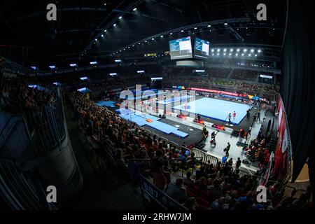 09. Juli 2023, Nordrhein-Westfalen, Düsseldorf: Gymnastik: Apparateturnen, PSD Bank Dome, Deutsche Meisterschaften, Entscheidung Single - Apparatentitel - Männer: Überblick über den PSD Bank Dome. Foto: Tom Weller/dpa Stockfoto