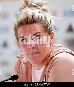 Englands Millie Bright während einer Pressekonferenz im Stadium Australia in Sydney, Australien. Bilddatum: Samstag, 19. August 2023. Stockfoto