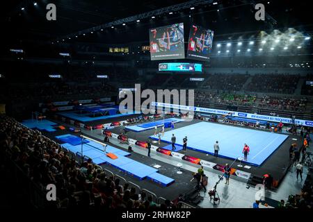 Düsseldorf, Deutschland. Juli 2023. Gymnastik: Apparateturnen, PSD Bank Dome, Deutsche Meisterschaften, Entscheid Single - Apparatendamen - Männer: Übersicht über den PSD Bank Dome. Quelle: Tom Weller/dpa/Alamy Live News Stockfoto