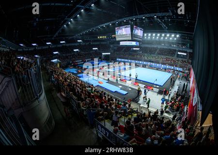 Düsseldorf, Deutschland. Juli 2023. Gymnastik: Apparateturnen, PSD Bank Dome, Deutsche Meisterschaften, Entscheid Single - Apparatendamen - Männer: Übersicht über den PSD Bank Dome. Quelle: Tom Weller/dpa/Alamy Live News Stockfoto