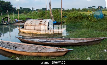 The Nomadic Floating Lifestyle of Snake Charmers „Bede“ Community, Bild aufgenommen am 9. September 2022, aus Rahitpur, Bangladesch Stockfoto