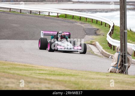 Club Level Open-Wheel-Rennwagen, der bei einem Bergrennen in Newcastle, New South Wales, antritt Stockfoto