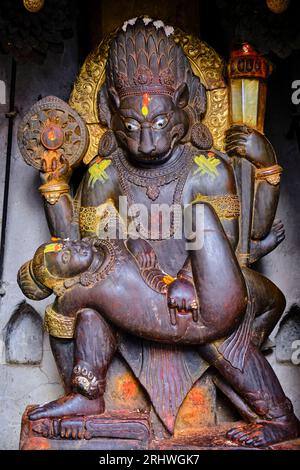 Nepal, Kathmandu-Tal, Kathmandu, Durbar-Platz, Narsingha-Steinstatue, Dämon, großer Beschützer, am Eingang zum Hanuman Dhoka Königspalast Stockfoto