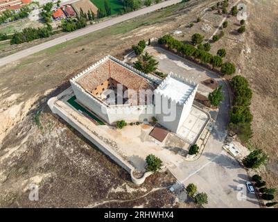 Schloss Monzon de Campos in Palencia, Spanien. Luftaufnahme von oben Stockfoto