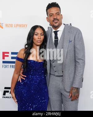 (L-R) Anansa Sims und Matt Barnes treffen am Freitag, 18. August 2023, auf der 23. Harold & Carole Pump Foundation Annual Gala im Beverly Hilton in Beverly Hills, KALIFORNIEN, ein. (Foto: Sthanlee B. Mirador/SIPA USA) Stockfoto