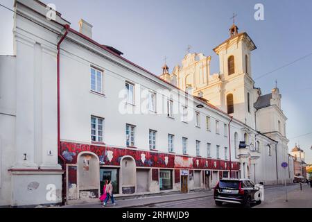 13 06 2023 Kirche des Heiligen Geistes im Zentrum der Altstadt von Vilnius, Litauen Stockfoto