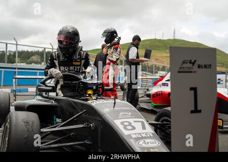 Britische F4-Meisterschaft Deagen FAIRCLOUGH (#87) JHR Developments Knockhill Race 2 2023 Stockfoto