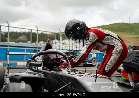 Britische F4-Meisterschaft Deagen FAIRCLOUGH (#87) JHR Developments Knockhill Race 2 2023 Stockfoto