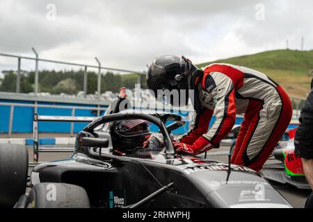 Britische F4-Meisterschaft Deagen FAIRCLOUGH (#87) JHR Developments Knockhill Race 2 2023 Stockfoto