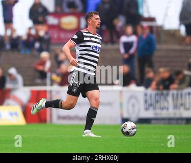 Gayfield, Arbroath, Großbritannien. August 2023. Scottish Championship Football, Arbroath versus Queens Park; Charlie Fox of Queens Park Credit: Action Plus Sports/Alamy Live News Stockfoto