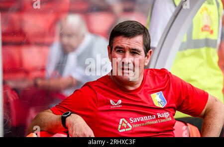 Cleethorpes, Großbritannien, 19. August 2023. Mansfield Town Manager Nigel Clough während des Sky Bet EFL League Two Football Match zwischen Grimsby Town FC und Mansfield Town FC im Blundell Park, Cleethorpes, UK. Credit: Jon Corken/Alamy Live News Stockfoto