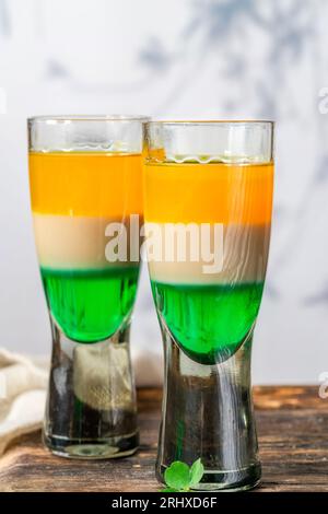Irish Flag Shots - traditionelle alkoholische Getränke am St. Patricks Day Stockfoto