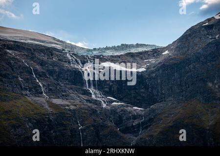 Der Jostedalsbreen-Gletscher speist den Lovatnet-See Norwegen Stockfoto