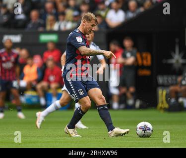 Swansea, Großbritannien. August 2023. Kyle McFadzean #5 von Coventry City während des Sky Bet Championship Matches Swansea City vs Coventry City im Swansea.com Stadium, Swansea, Großbritannien, 19. August 2023 (Foto: Mike Jones/News Images) in Swansea, Großbritannien am 19. August 2023. (Foto: Mike Jones/News Images/SIPA USA) Credit: SIPA USA/Alamy Live News Stockfoto