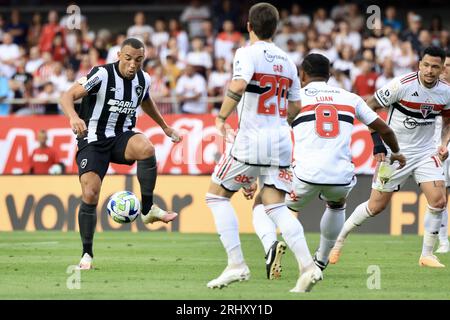 Sao Paulo, Brasilien. August 2023. SP - SAO PAULO - 08/19/2023 - BRAZILEIRO A 2023, SAO PAULO X BOTAFOGO - BOTAFOGO-Spieler während eines Spiels gegen Sao Paulo im Morumbi-Stadion für die brasilianische Meisterschaft A 2023. Foto: Marcello Zambrana/AGIF/SIPA USA Credit: SIPA USA/Alamy Live News Stockfoto