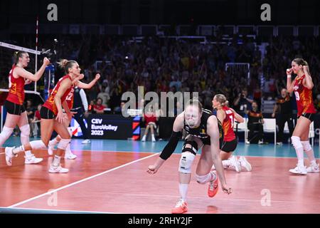 Gent, Belgien. August 2023. Die Belgierin Anke Waelkens feiert, nachdem sie ein Volleyballspiel zwischen Slowenien und der belgischen Volleyballnationalmannschaft Yellow Tigers in der Gruppenphase der Frauen-Europameisterschaft 2023 am Samstag, den 19. August 2023 in Gent gewonnen hat. Die Europameisterschaften der Frauen 2023 finden vom 15. August bis 3. September statt. BELGA PHOTO LAURIE DIEFFEMBACQ Credit: Belga News Agency/Alamy Live News Stockfoto