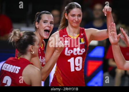 Gent, Belgien. August 2023. Die Belgierin Nathalie Lemmens feiert während eines Volleyballspiels zwischen Slowenien und der belgischen Volleyballnationalmannschaft Yellow Tigers in der Gruppenphase der Europameisterschaft der Frauen 2023 am Samstag, den 19. August 2023 in Gent. Die Europameisterschaften der Frauen 2023 finden vom 15. August bis 3. September statt. BELGA PHOTO LAURIE DIEFFEMBACQ Credit: Belga News Agency/Alamy Live News Stockfoto