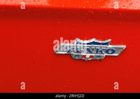 Chevy Yenko-Typenschild auf rot Stockfoto