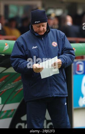 Mailand Italien 30. April 2006: Carlo Mazzone, Livorno-Trainer, während des Spiels AC Mailand - ALS Livorno Stockfoto