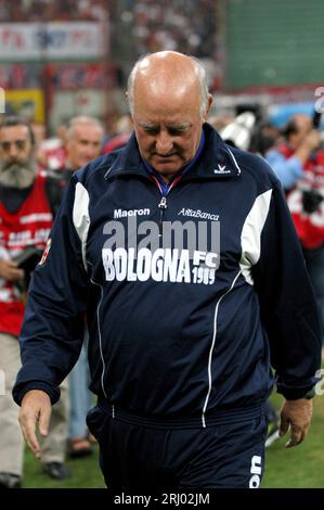 Mailand Italien 13. September 2003: Carlo Mazzone, Trainer von Bologna, während des Spiels AC Mailand gegen den FC Bologna Stockfoto