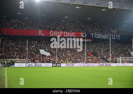 Genua, Italien. August 2023. Supporter's Genoa während des Spiels Genua CFC gegen ACF Fiorentina, italienische Fußballserie A in Genua, Italien, 19. August 2023 Credit: Independent Photo Agency/Alamy Live News Stockfoto