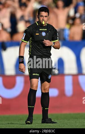 Luca Massimi (Schiedsrichter) während des italienischen Spiels der Serie A zwischen Empoli 0-1 Hellas Verona im Carlo Castellani Stadion am 19. August 2023 in Empoli, Italien. Kredit: Maurizio Borsari/AFLO/Alamy Live News Stockfoto