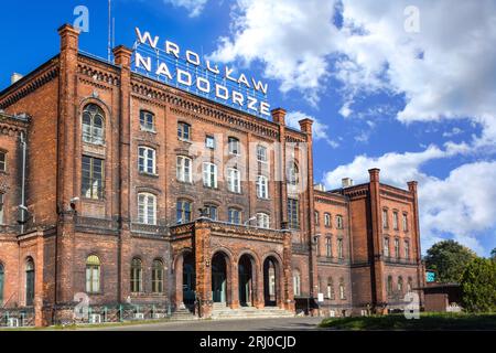 Bahnhof Nadodrze in Breslau Polen im Sommer Stockfoto
