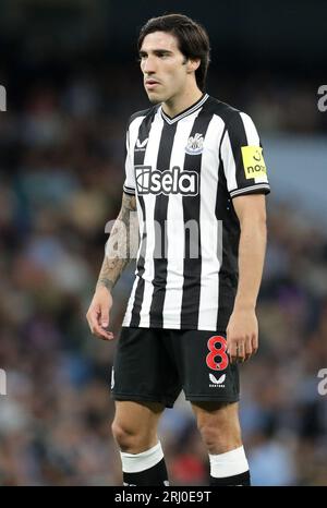 19. August 2023: Etihad Stadium, Manchester, England; Premier League Football, Manchester City gegen Newcastle United; Sandro TONALi von Newcastle United Stockfoto