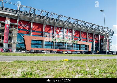 ENSCHEDE - Stadionansicht während des niederländischen Premier-League-Spiels zwischen dem FC Twente und PEC Zwolle im Stadion de Grolsch Veste am 20. August 2023 in Enschede, Niederlande. ANP COR LASKER Stockfoto