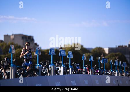 Emma Lombardi (FRA) beim Mixed Relay Triathlon während des World Triathlon Olympic & Paralympic Games Test Event 2023, am 17. Bis 20. August 2023 in Paris, Frankreich - Foto Germain Hazard/FFTRI/DPPI Stockfoto