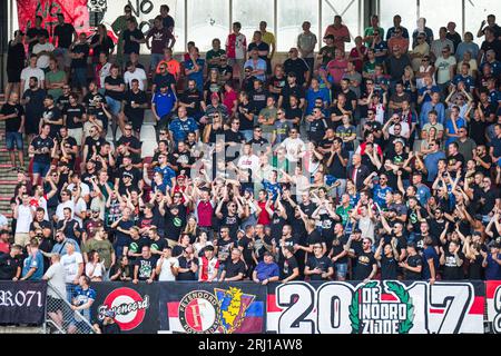 Rotterdam, Niederlande. August 2023. Rotterdam - Fans von Feyenoord während des Eredivisie-Spiels zwischen Sparta Rotterdam und Feyenoord am 20. August 2023 in Rotterdam, Niederlande. Anrede: Box to Box Pictures/Alamy Live News Stockfoto