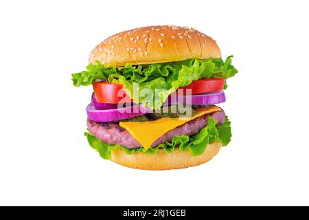 Hamburger oder Burger mit Hackfleisch, Käse, Salat, Tomaten, Zwiebeln, Gurken und Brötchen mit Sesamsamen. Leckeres, farbenfrohes Sandwich-Isolat Stockfoto