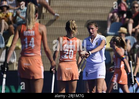 Monchengladbach, Deutschland. August 2023. Die Belgierin Stephanie Vanden Borre stellte sich nach einem Eishockeyspiel zwischen der belgischen Hockeynationalmannschaft Red Panthers und den Niederlanden am Sonntag, den 20. August 2023 in Monchengladbach, Deutschland, Spiel 2/3 in der Poolphase der Frauen-Hockey-Europameisterschaften vor. Die EuroHockey-Meisterschaften 2023 finden vom 18. August bis zum 27. August 2023 statt. BELGA PHOTO DIRK WAEM Credit: Belga News Agency/Alamy Live News Stockfoto