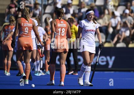 Monchengladbach, Deutschland. August 2023. Die Belgierin Emily White ist nach einem Eishockeyspiel zwischen der belgischen Hockeynationalmannschaft Red Panthers und den Niederlanden am Sonntag, den 20. August 2023 in Monchengladbach, Deutschland, dem Spiel 2/3 in der Poolphase der Frauen-Hockey-Europameisterschaft abgebildet. Die EuroHockey-Meisterschaften 2023 finden vom 18. August bis zum 27. August 2023 statt. BELGA PHOTO DIRK WAEM Credit: Belga News Agency/Alamy Live News Stockfoto