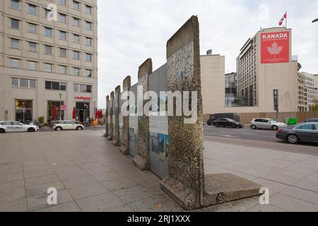 Berlin, Deutschland - 15. November 2018: Potsdamer Platz (Berlin, Deutschland) mit Gebäuden. Stockfoto