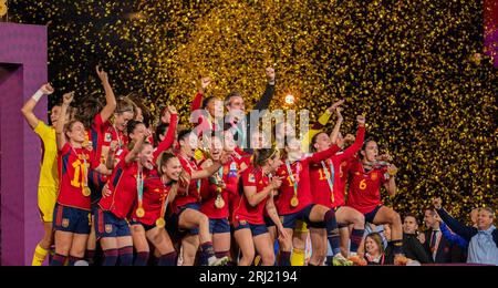Sydney, Australien. August 2023. Das Team Spanien feiert während der Preisverleihung der FIFA Frauen-Weltmeisterschaft 2023 in Sydney, Australien, am 20. August 2023. Quelle: Hu Jingchen/Xinhua/Alamy Live News Stockfoto