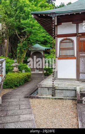 Scenic sight in the famous Fushimi Inari-Taisha Sanctuary in Kyoto. Japan. Stockfoto