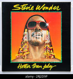 LP-Cover von Hotter Than July, dem Studioalbum von Stevie Wonder aus dem Jahr 19th, das 1980 veröffentlicht wurde Stockfoto