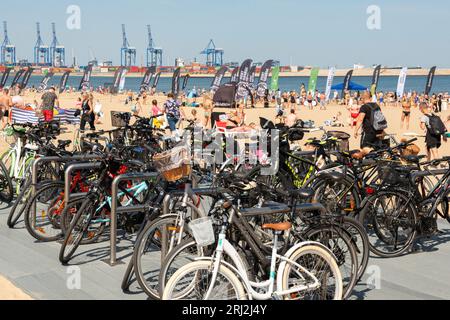 Danzig Strandfahrräder in Plaża Stogi Gdańsk oder Stogi Beach, Danzig, Polen, Europa, EU Stockfoto