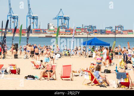 Danzig Strandmenschen am Plaża Stogi Gdańsk oder Stogi Beach, Danzig, Polen, Europa, EU Stockfoto
