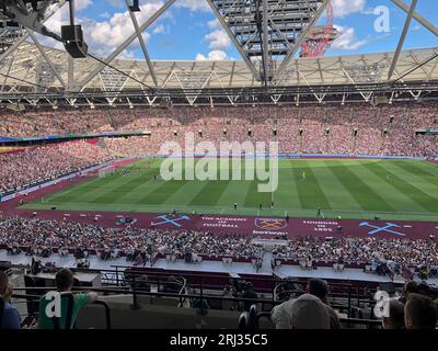 Stratford, London, Großbritannien. August 2023. Szenen aus dem West Ham Football Club gegen Chelsea FC im zweiten Spiel der Saison 2023/24 im London Stadium Credit: Motofoto/Alamy Live News Stockfoto