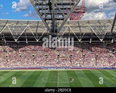 Stratford, London, Großbritannien. August 2023. Szenen aus dem West Ham Football Club gegen Chelsea FC im zweiten Spiel der Saison 2023/24 im London Stadium Credit: Motofoto/Alamy Live News Stockfoto