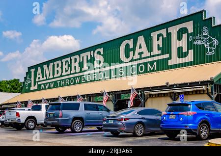 Lambert’s Cafe ist am 19. August 2023 in Foley, Alabama, abgebildet. Das familiengeführte Restaurant wurde 1942 in Missouri gegründet. Stockfoto