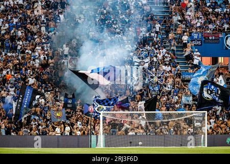 Reggio Emilia, Italien. August 2023. Fans von Atalanta während der US Sassuolo vs Atalanta BC, italienische Fußball-Serie A Spiel in Reggio Emilia, Italien, 20. August 2023 Credit: Independent Photo Agency/Alamy Live News Stockfoto